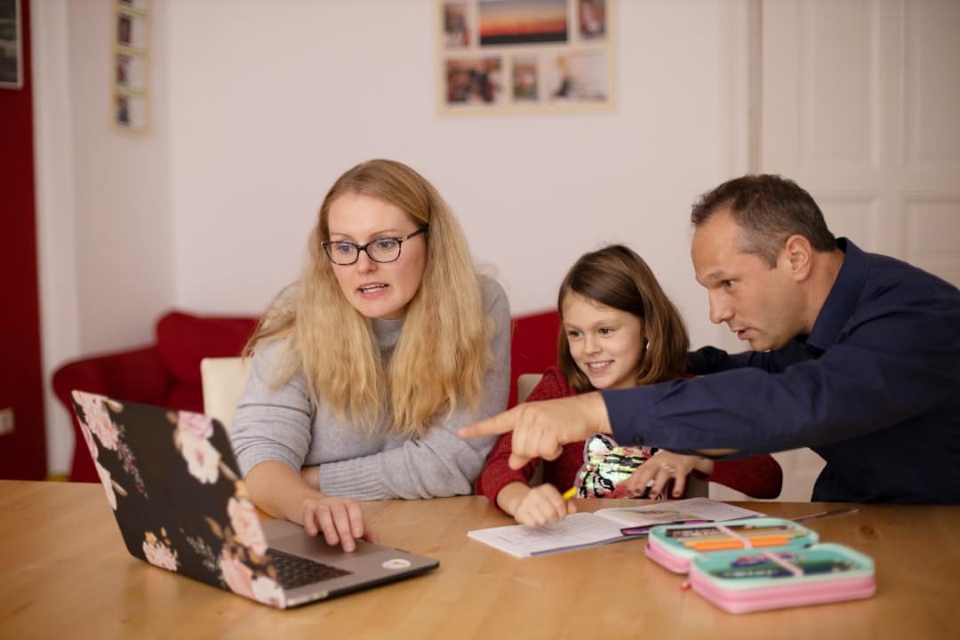 découvrez l'apprentissage en ligne, une méthode flexible et accessible qui vous permet d'acquérir de nouvelles compétences à votre rythme, depuis chez vous. explorez des cours variés et interactifs adaptés à tous les niveaux.